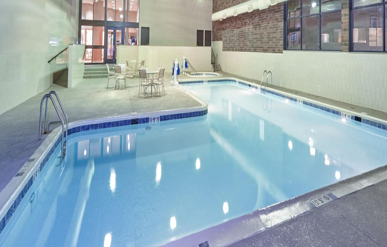 Holiday Inn Chicago Matteson Conference Center, An Ihg Hotel Extérieur photo